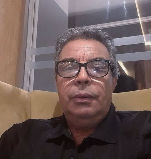 “رأسي مكتظ بأضواء” يصدح الشاعر المغربي أحمد نفاع في قصيدة اليوم – خريبكة اليوم – المغرب